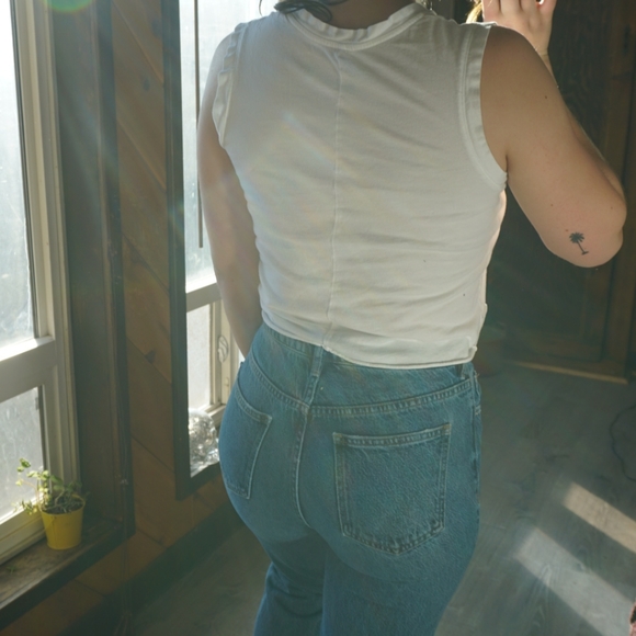 Retro Crop top Graphic T - Picture 2 of 4